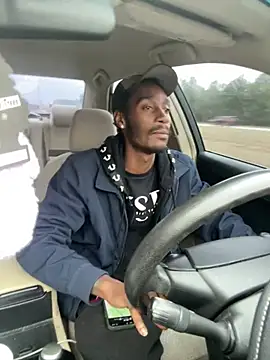 Snapshot of ITSONLYKENNY chatting on February 10, 2025, 1:44 pm ITSONLYKENNY online show from February 10, 2025, 1:44 pm