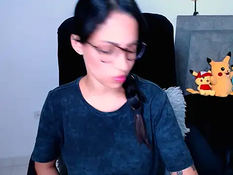 diana  34 online show from February 26, 2026, 12:42 am