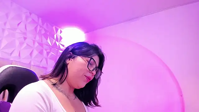 PauletteJ online show from January 6, 2026, 11:47 am