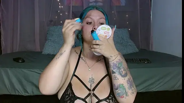 Snapshot of miley_jensen chatting on January 13, 2025, 5:12 am miley jensen online show from January 13, 2025, 5:12 am