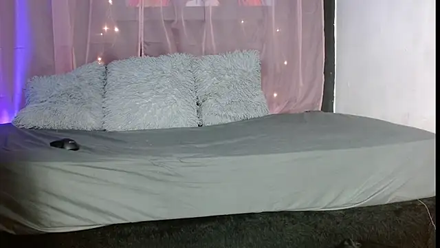 Snapshot of miley_jensen chatting on January 14, 2025, 6:24 am miley jensen online show from January 14, 2025, 6:24 am