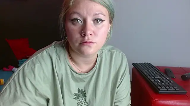 Snapshot of miley_jensen chatting on February 28, 2025, 9:55 pm miley jensen online show from February 28, 2025, 9:55 pm