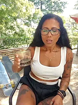 Snapshot of Allana_Squirt chatting on September 9, 2025, 11:10 am Allana Squirt online show from September 9, 2025, 11:10 am