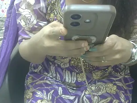 Snapshot of Lusty_Wife1 chatting on November 17, 2025, 12:00 pm Lusty Wife1 online show from November 17, 2025, 12:00 pm