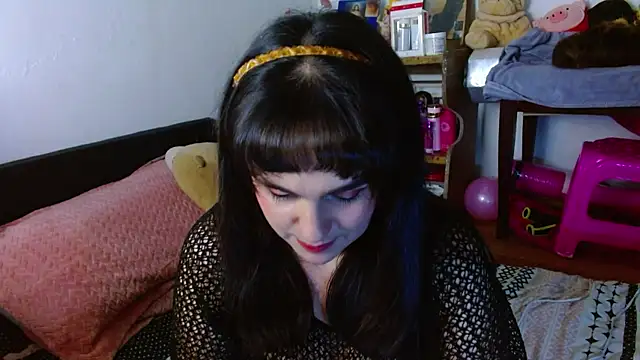 Snapshot of collette_beaufoy_ chatting on May 25, 2026, 6:19 am collette beaufoy online show from May 25, 2026, 6:19 am