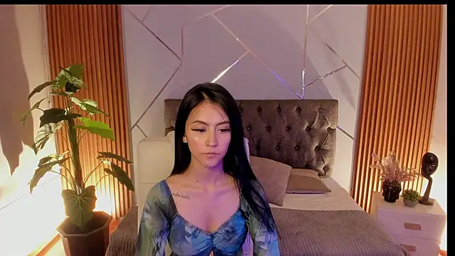 Snapshot of Coralinnee_ chatting on September 10, 2025, 3:39 am Coralinnee online show from September 10, 2025, 3:39 am