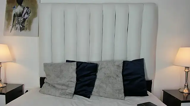 Violet queen20 online show from September 24, 2025, 6:44 pm