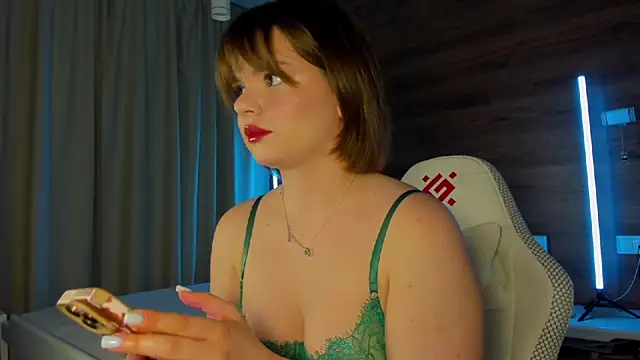 Elizabeth Hottie  online show from May 29, 2026, 10:19 pm