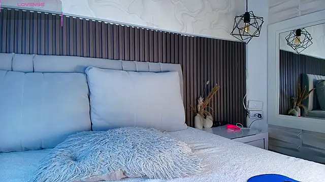 SHANONCLARK online show from May 29, 2026, 7:23 pm