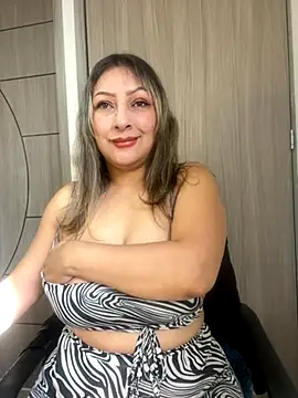 Snapshot of Lady__Pink chatting on October 21, 2025, 12:17 pm Lady Pink online show from October 21, 2025, 12:17 pm