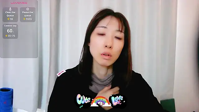 Snapshot of Love_me_Eri_ chatting on October 14, 2025, 11:16 pm Love me Eri online show from October 14, 2025, 11:16 pm