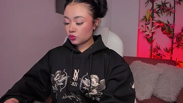 Snapshot of Lulu_Sakura_ chatting on January 30, 2025, 2:49 am Lulu Sakura  online show from January 30, 2025, 2:49 am