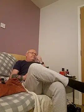 FriendlyDave online show from February 1, 2025, 11:06 pm