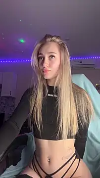 Snapshot of Good__Girl_ chatting on October 24, 2025, 2:57 pm Good Girl online show from October 24, 2025, 2:57 pm