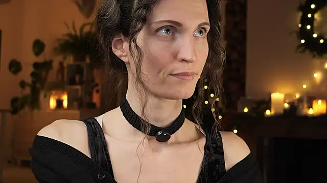 yulladao online show from December 19, 2025, 5:09 pm