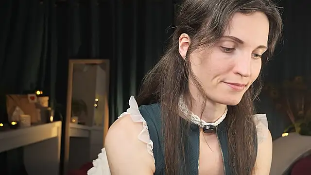 yulladao online show from February 8, 2026, 5:49 pm