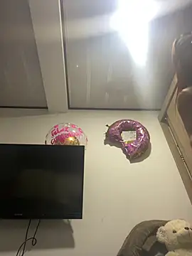 jesica  simpson online show from December 21, 2024, 11:45 pm