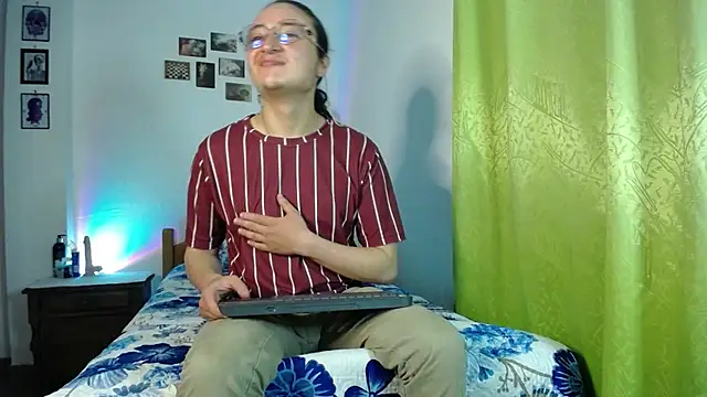 monkeywillwhite online show from November 9, 2025, 12:09 am