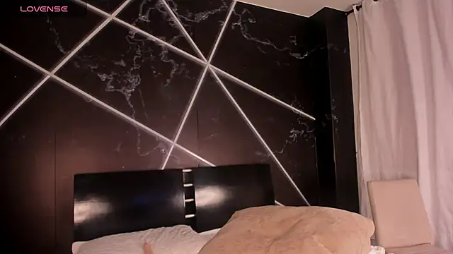  valeriiee  online show from February 17, 2025, 10:36 pm