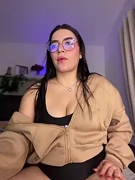 Snapshot of Lia_flowers chatting on January 3, 2025, 11:12 pm Lia flowers online show from January 3, 2025, 11:12 pm