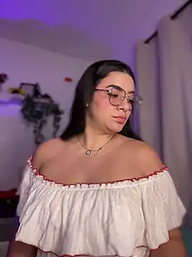Snapshot of Lia_flowers chatting on January 17, 2025, 11:18 pm Lia flowers online show from January 17, 2025, 11:18 pm