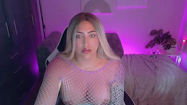 a belladanger online show from April 12, 2026, 12:48 am