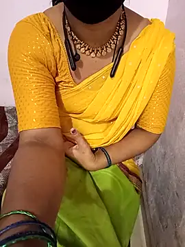 Snapshot of Mallu-Gayathri_Arun chatting on September 12, 2025, 5:29 am Mallu-Gayathri Arun online show from September 12, 2025, 5:29 am