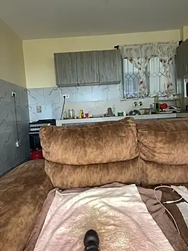 sweetestval online show from April 5, 2026, 6:32 am