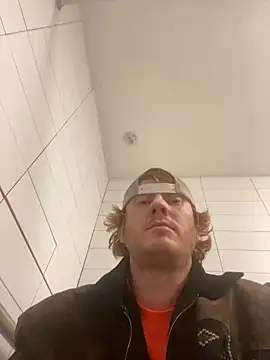 Snapshot of hottestcouplevaa chatting on December 3, 2024, 3:52 am hottestcouplevaa online show from December 3, 2024, 3:52 am