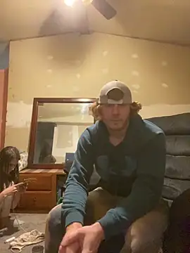 Snapshot of hottestcouplevaa chatting on January 15, 2025, 9:24 am hottestcouplevaa online show from January 15, 2025, 9:24 am