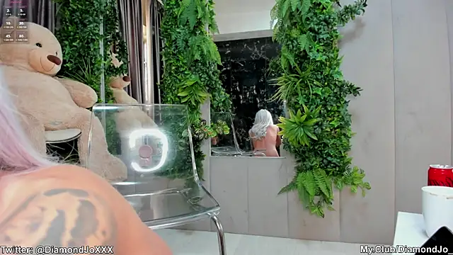 DiamondJo  online show from January 28, 2025, 6:49 am