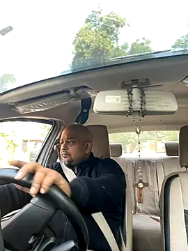 Dick 6inches online show from December 3, 2025, 5:04 am