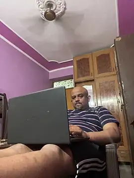 Dick 6inches online show from April 2, 2026, 2:26 pm