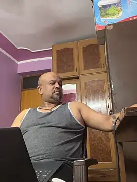 Dick 6inches online show from April 16, 2026, 1:56 pm