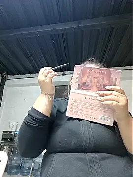 silvia lane online show from October 24, 2025, 3:47 am