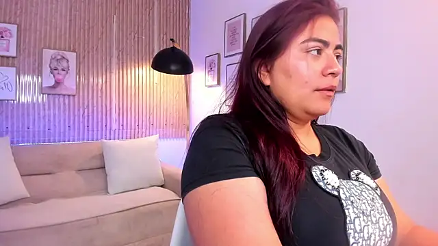 silvia lane online show from April 18, 2026, 4:05 am