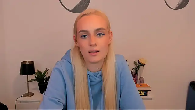 OliviaKisss online show from September 16, 2025, 6:42 pm