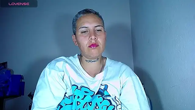 Yessi rousse online show from February 12, 2025, 7:13 am