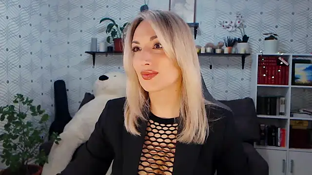 Snapshot of MillaXQueen chatting on March 24, 2026, 11:15 am MillaXQueen online show from March 24, 2026, 11:15 am