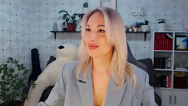 Snapshot of MillaXQueen chatting on March 25, 2026, 3:07 pm MillaXQueen online show from March 25, 2026, 3:07 pm