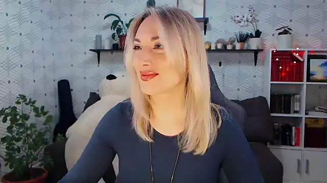 Snapshot of MillaXQueen chatting on March 29, 2026, 5:40 am MillaXQueen online show from March 29, 2026, 5:40 am