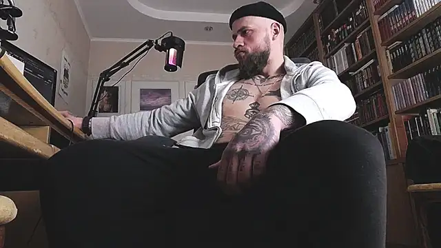 Snapshot of FindomJason chatting on April 26, 2026, 1:42 pm FindomJason online show from April 26, 2026, 1:42 pm