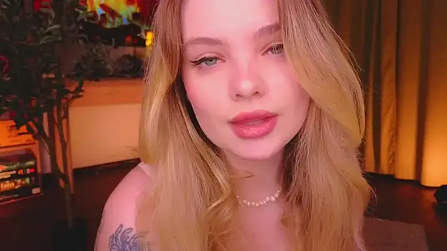 Hottie Jane online show from October 4, 2025, 7:45 pm