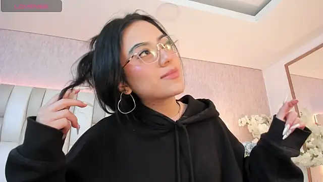 Rebeca jones online show from February 11, 2025, 1:20 pm