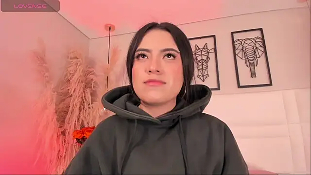 Rebeca jones online show from September 22, 2025, 12:18 pm