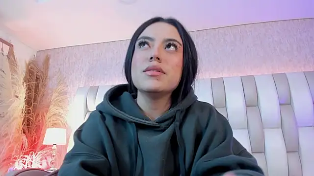 Rebeca jones online show from February 16, 2026, 12:34 pm