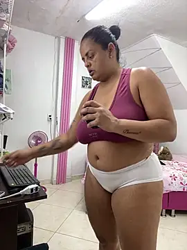 Snapshot of Rossestoner chatting on April 11, 2026, 3:27 pm Rossestoner online show from April 11, 2026, 3:27 pm