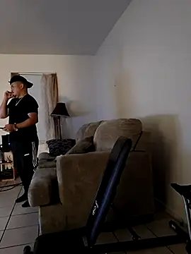 Snapshot of hungpenis210 chatting on October 29, 2025, 1:52 am hungpenis210 online show from October 29, 2025, 1:52 am