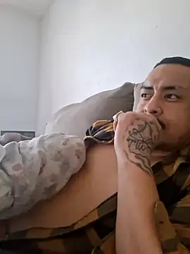 hungpenis210 online show from January 17, 2026, 3:17 pm