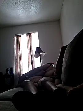 hungpenis210 online show from February 1, 2026, 4:27 pm